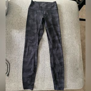 Lululemon high rise wonder under black camp print leggings